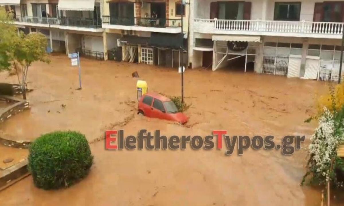 Μάνδρα: Βίντεο σοκ! Η στιγμή που παρασύρεται 82χρονη γυναίκα!