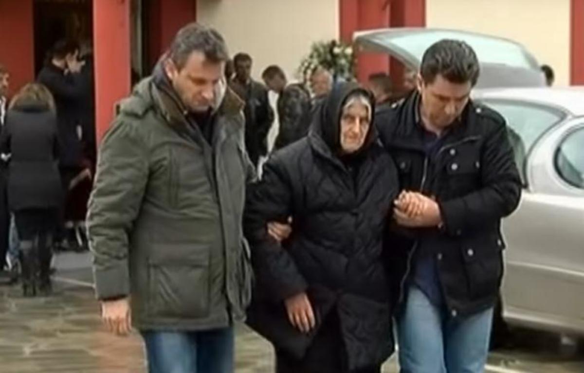 Άγιοι Ανάργυροι: «Μίλησα με την εγγονή μου πριν την σκοτώσει ο γιος μου» [vid]