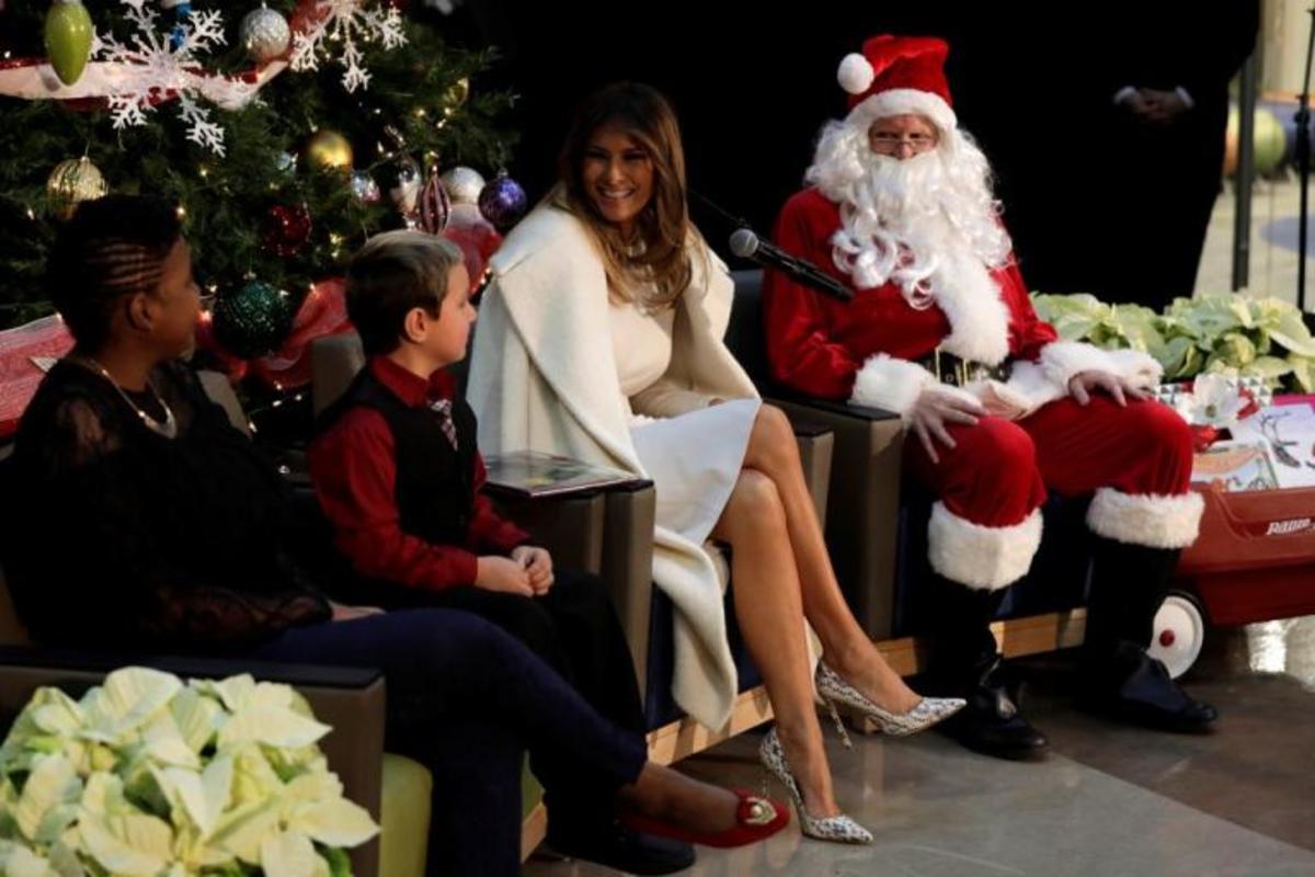 Μελάνια Τραμπ: «Λευκή οπτασία»! Εμφάνιση που «κόβει την ανάσα»