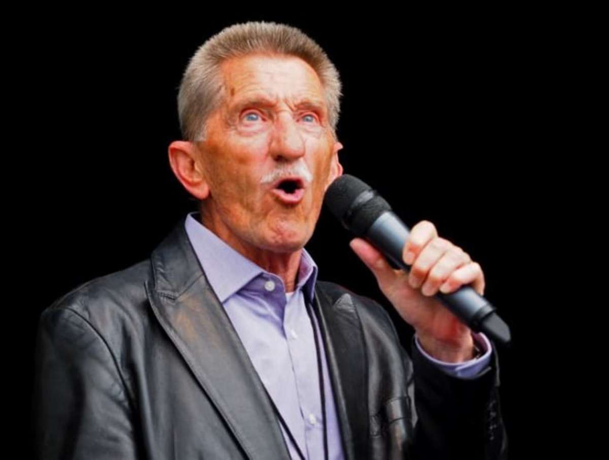 barrychuckle