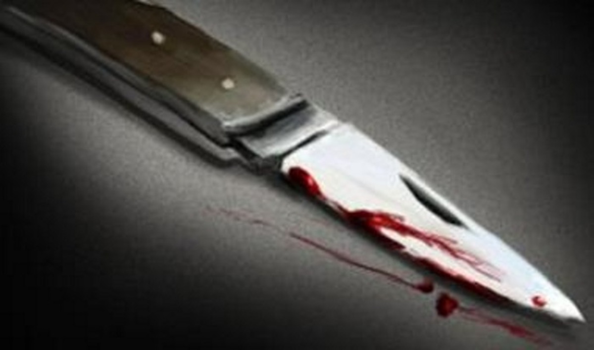 Θρίλερ στον Πειραιά: Νεκρός άντρας στα σκαλιά εκκλησίας