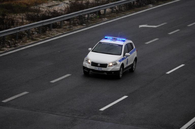 Καταδίωξη θρίλερ στην εθνική οδό – Πληροφορίες για νεκρό – Αυτοκίνητο πήγαινε ανάποδα!