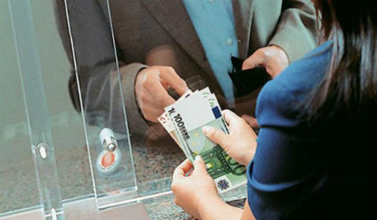 Τσεκούρι 30% στις συντάξεις – Τι δείχνουν τα στοιχεία σε Δημόσιο – ΙΚΑ – ΤΕΒΕ