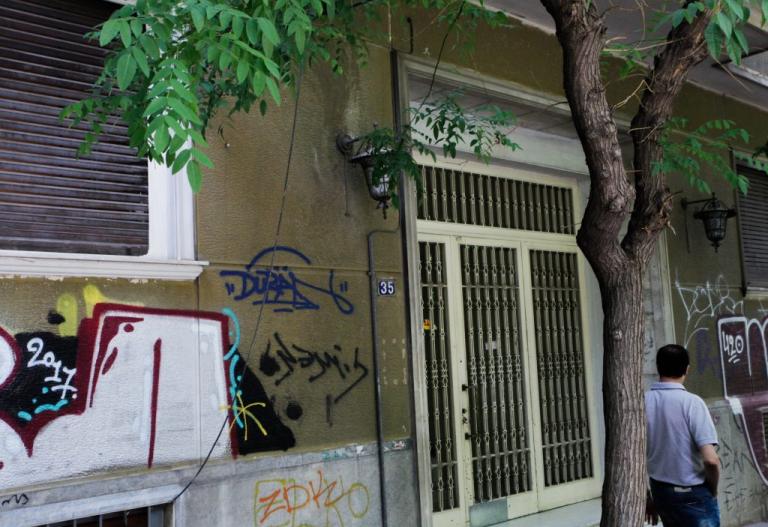Την σκότωσαν με το τηλεκοντρόλ – Σοκάρει η δολοφονία της 77χρονης στο κέντρο της Αθήνας