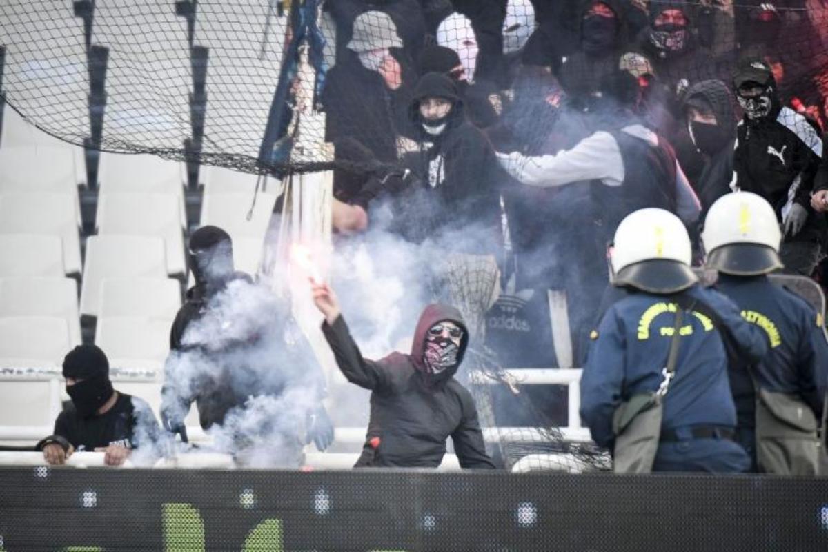 «Αμαύρωσαν» τη γιορτή! Δέκα τέσσερις συλλήψεις στο ΑΕΚ – ΠΑΟΚ