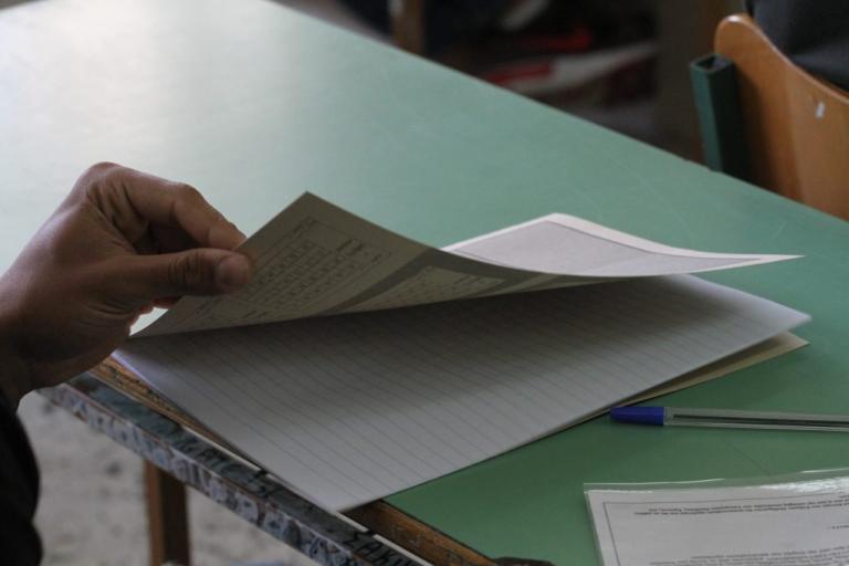 Πανελλήνιες 2018: Στη “μάχη” οι υποψήφιοι των Γενικών Λυκείων με Λατινικά, Χημεία και Αρχές Οικονομικής Θεωρίας
