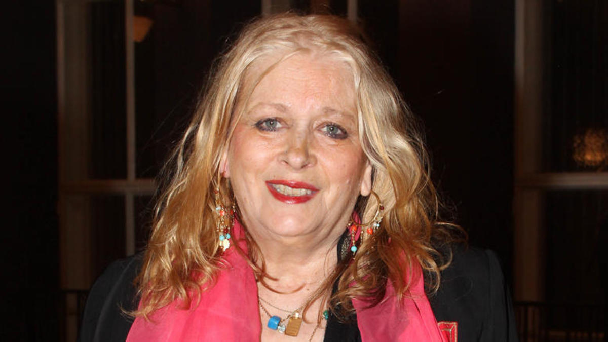 Νόρα Βαλσάμη: Έσωσε το σπίτι του γιου της από τον πλειστηριασμό!