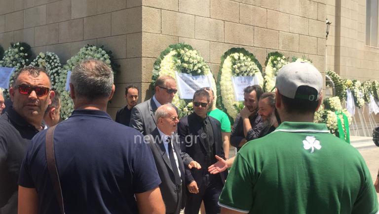 Παύλος Γιαννακόπουλος: Σήμερα η κηδεία του – Σε λαϊκό προσκύνημα η σορός του [pics, vids]