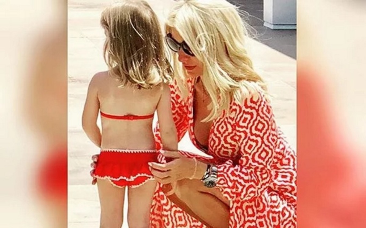 Ελένη Μενεγάκη: Όμορφες στιγμές στις αγαπημένες της Κυκλάδες! [pic]