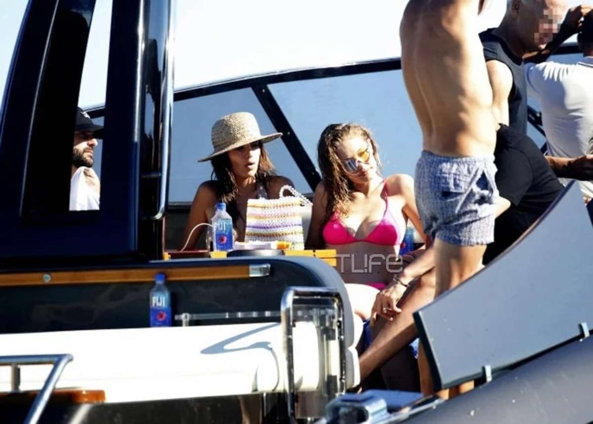 Emily Ratajkowski – Gigi Hadid: Νέες φωτογραφίες – «φωτιά» από την παραμονή τους στην Μύκονο!