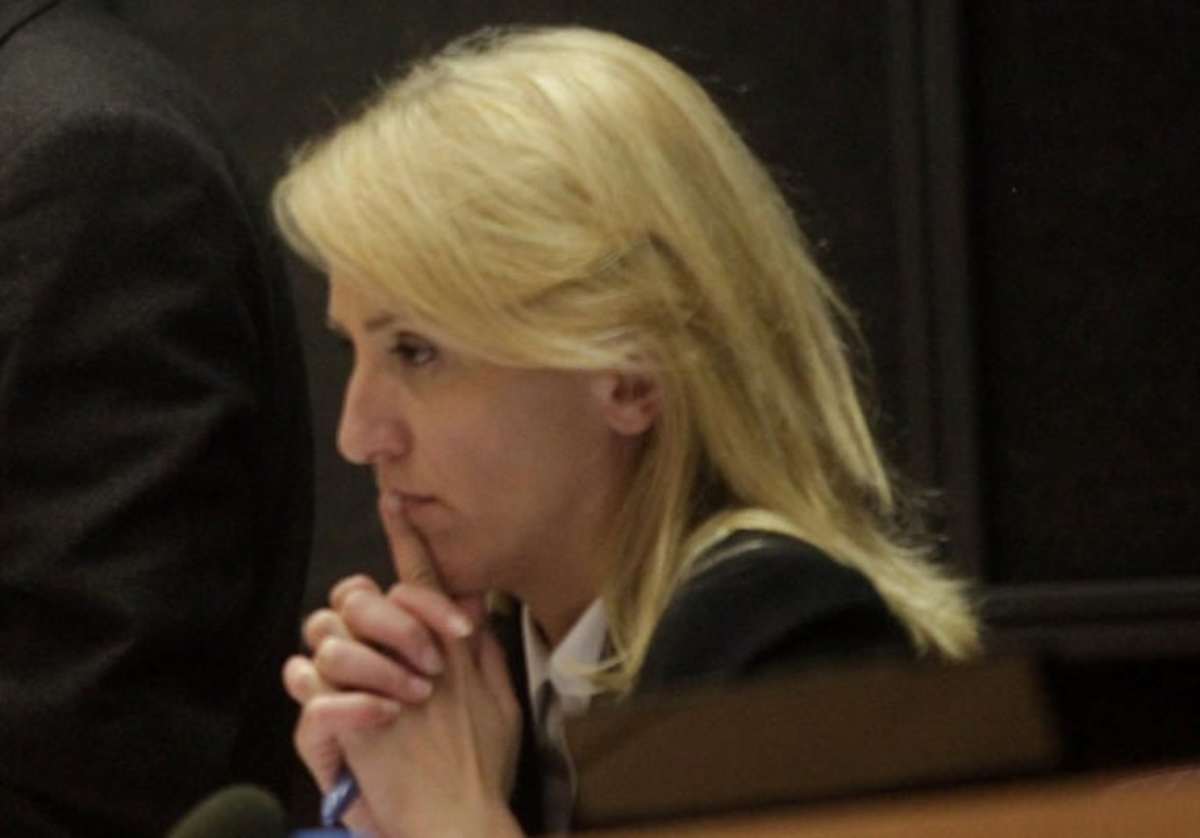 Ρένα Δούρου – Η πρώτη της δήλωση μετά από την τραγωδία στο Μάτι: «Μια συγγνώμη δεν αρκεί»