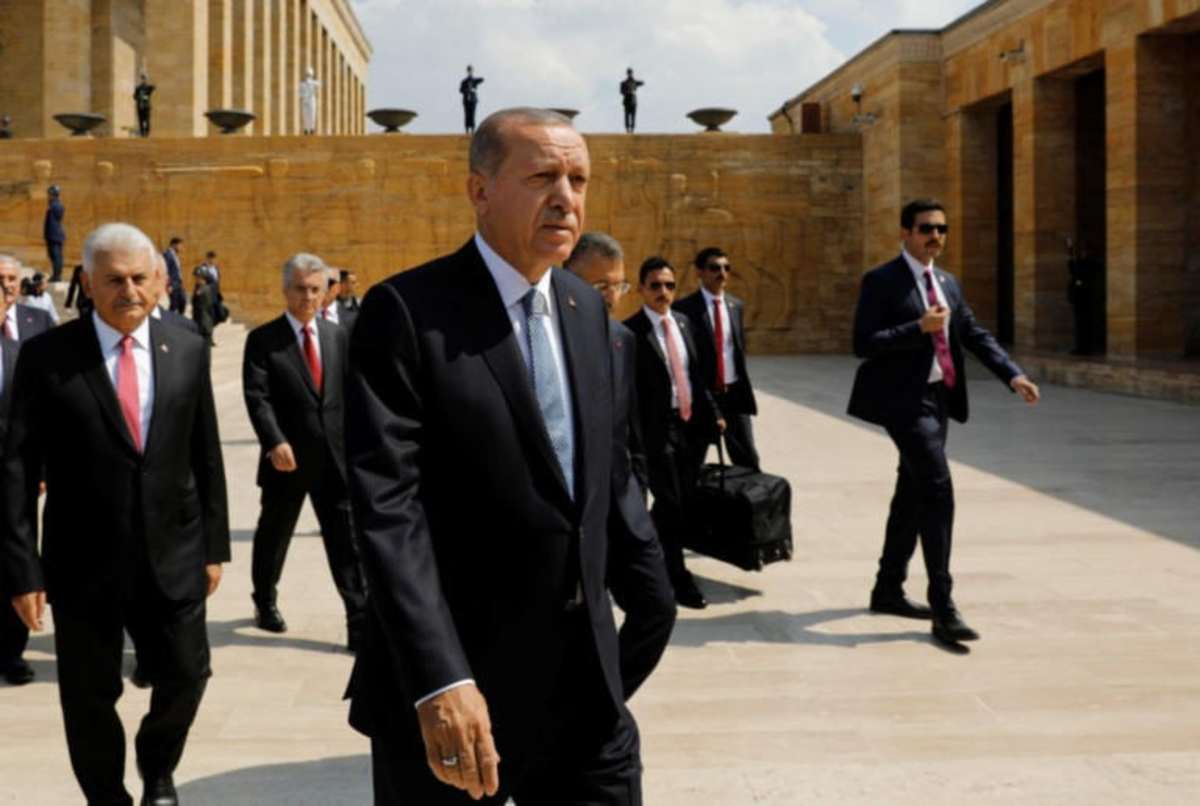 Η Turk Telecom ήταν μόνο η αρχή! Η Τουρκία στο χείλος του οικονομικού “γκρεμού”