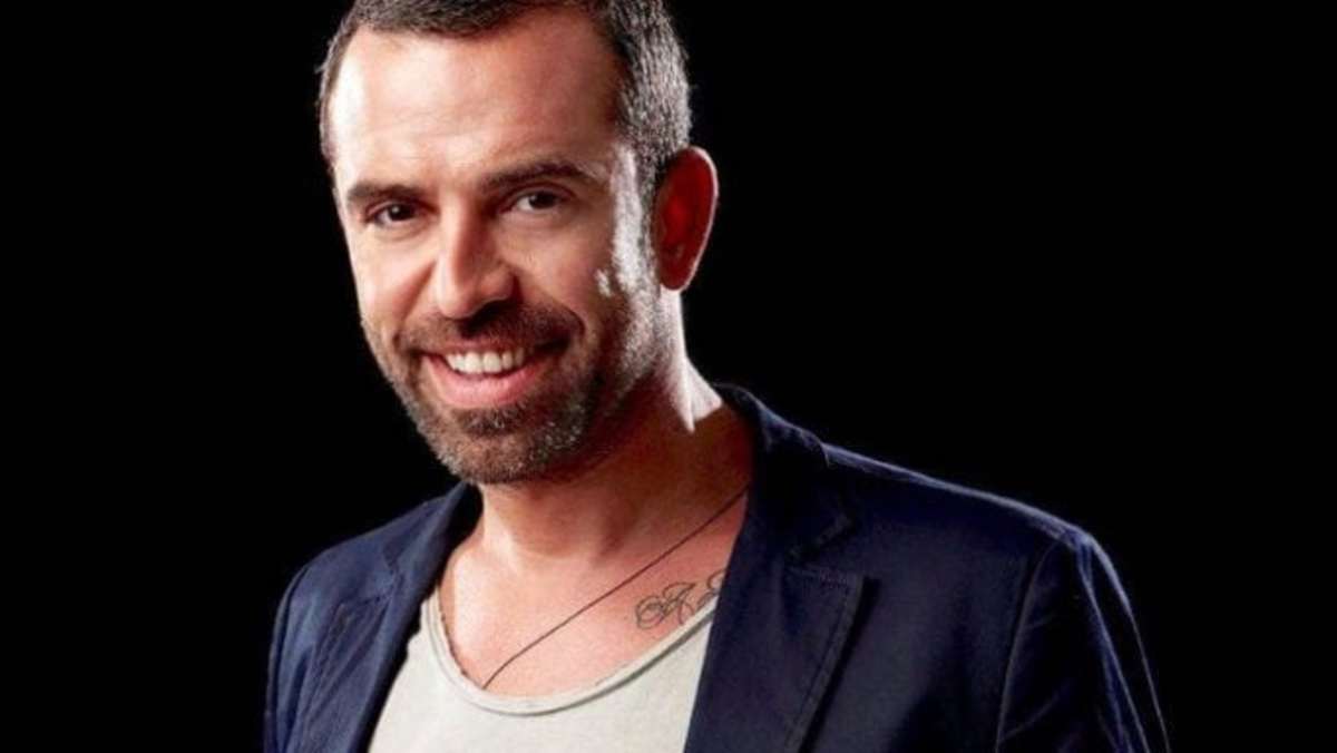 Διπλή χαρά για τον Στέφανο Κωνσταντινίδη – Γάμος και βάφτιση στην Τήνο