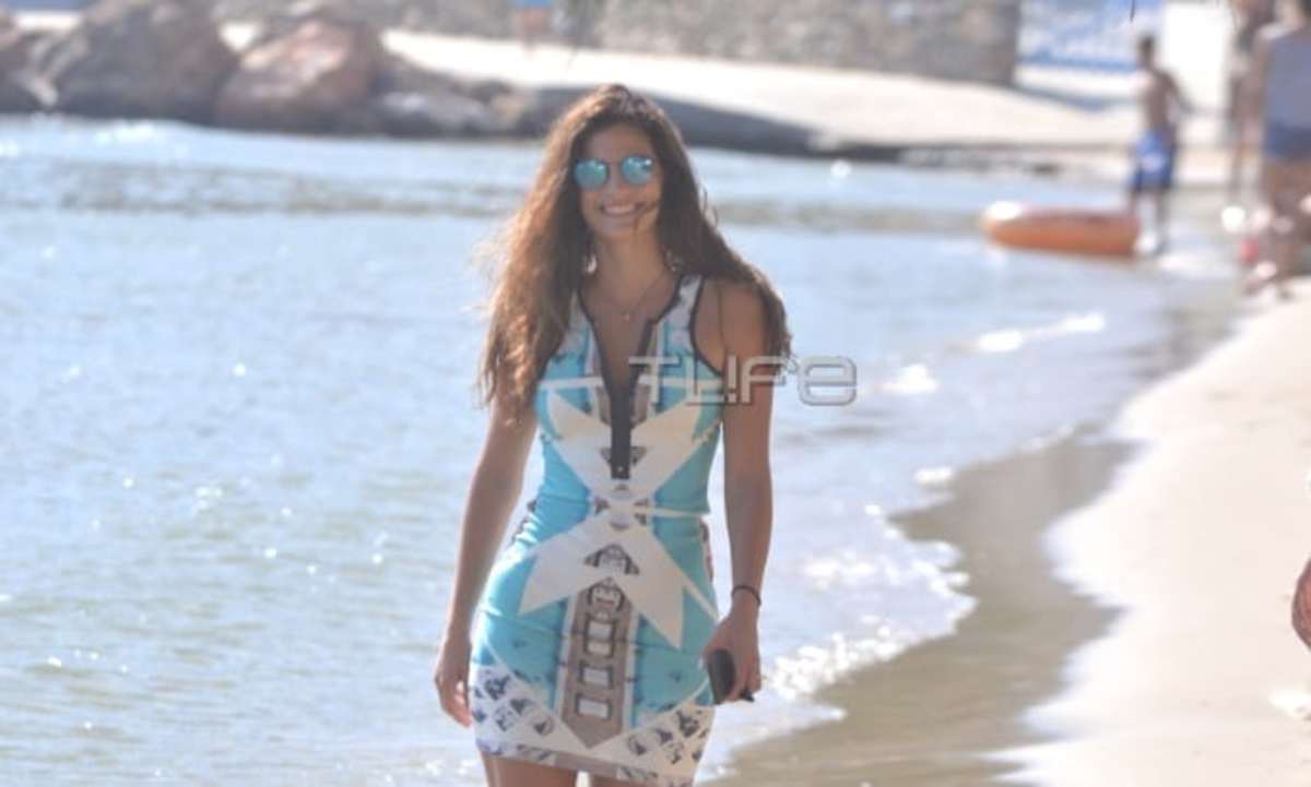 Σάκης Τανιμανίδης – Χριστίνα Μπόμπα: Μαζί σε παραλία της Σίφνου, την παραμονή του γάμου τους! [pics]