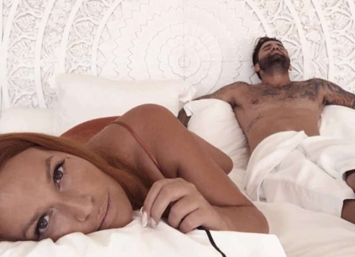 Σίσσυ Χρηστίδου – Θοδωρής Μαραντίνης: Οι τρυφερές στιγμές στο κρεβάτι τους στην Χερσόνησο της Κρήτης! [pic,video]