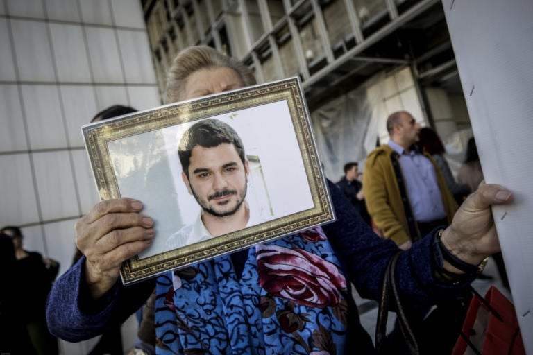 Μάριος Παπαγεωργίου – Σπαρακτική η κατάθεση της μητέρας του: «Πείτε μου που είναι»