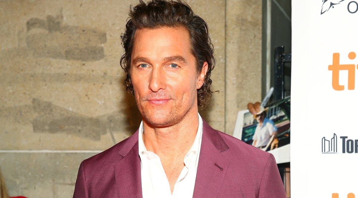 Ο Μάθιου ΜακΚόναχι στην πρεμιέρα της νέας σεζόν του BUZZ