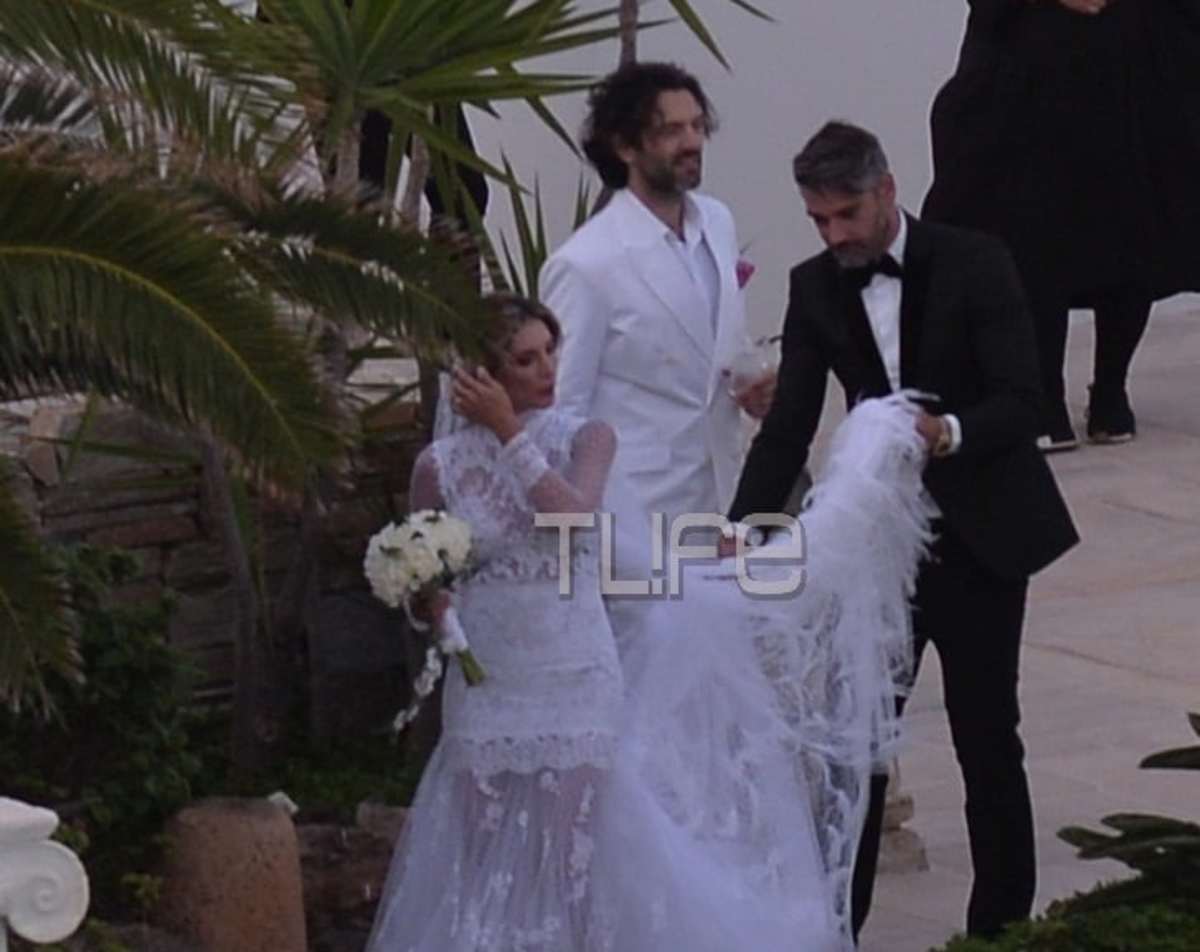 Αθηνά Οικονομάκου – Φίλιππος Μιχόπουλος: Ο ονειρικός γάμος τους στην Μύκονο και οι διάσημοι καλεσμένοι!