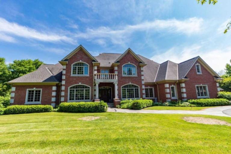 Αυτό είναι το νέο «παλάτι» του Αντετοκούνμπο! Η «σπιταρόνα» που αγόρασε ο Γιάννης [pics]