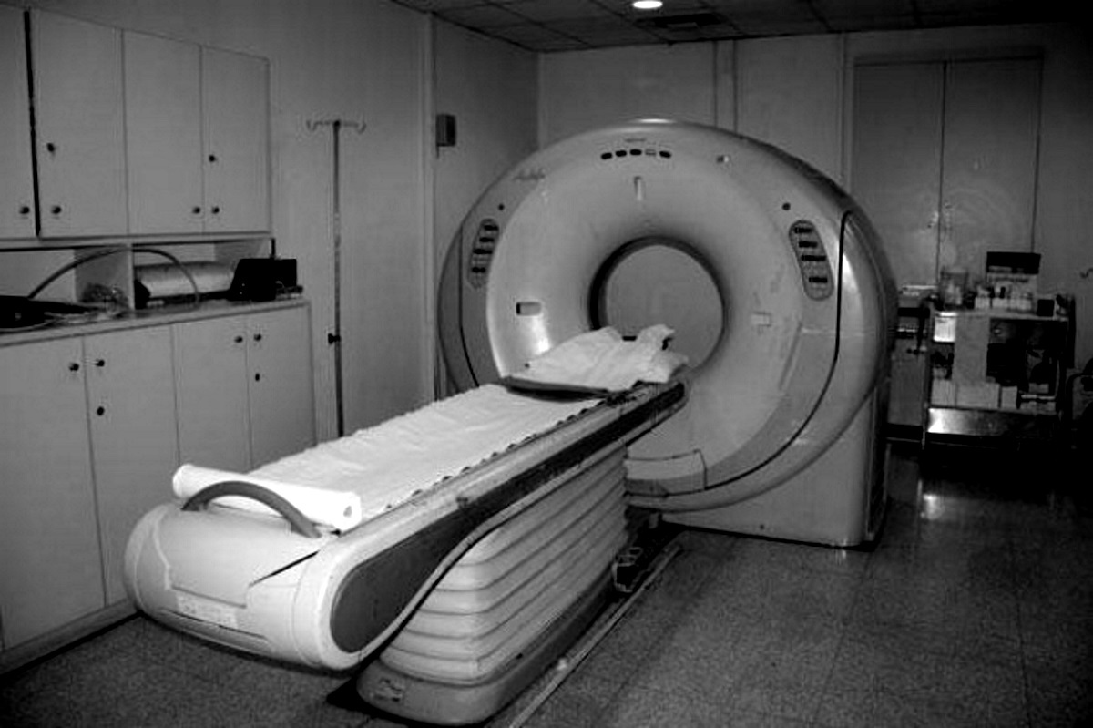 Γνωστός ηθοποιός: «Ήθελα να κάνω μια αξονική τομογραφία και δεν χωρούσα στον τομογράφο»