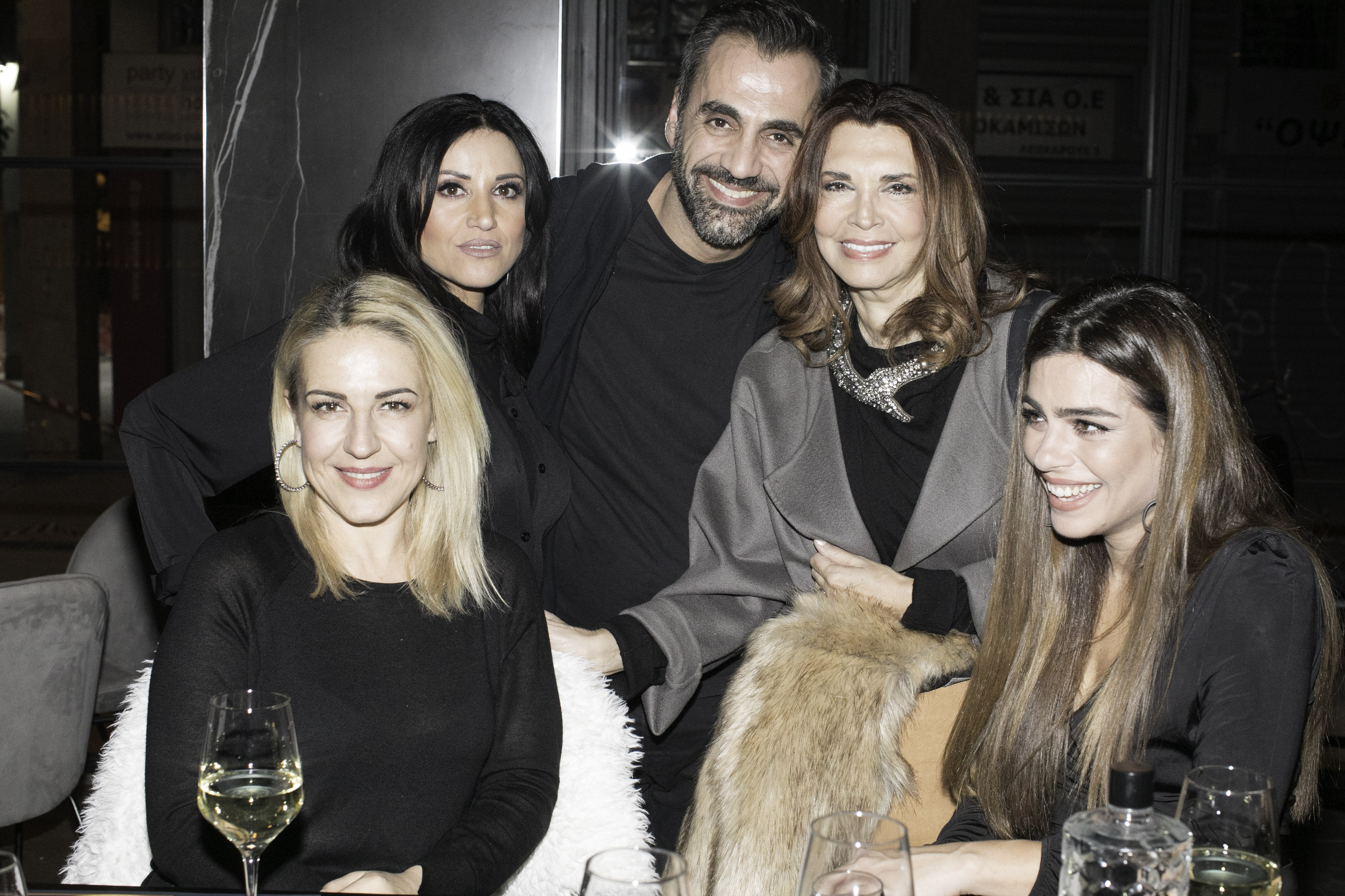 Η showbiz στο opening restaurant bar στο Σύνταγμα!