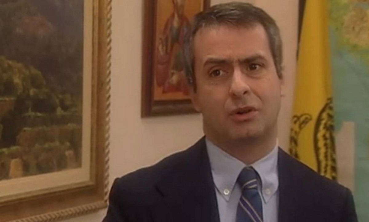 Περικλής Λιανός: Σπάνια βραδινή έξοδος για τον Θόδωρο από το «Καφέ της χαράς»! (pic)