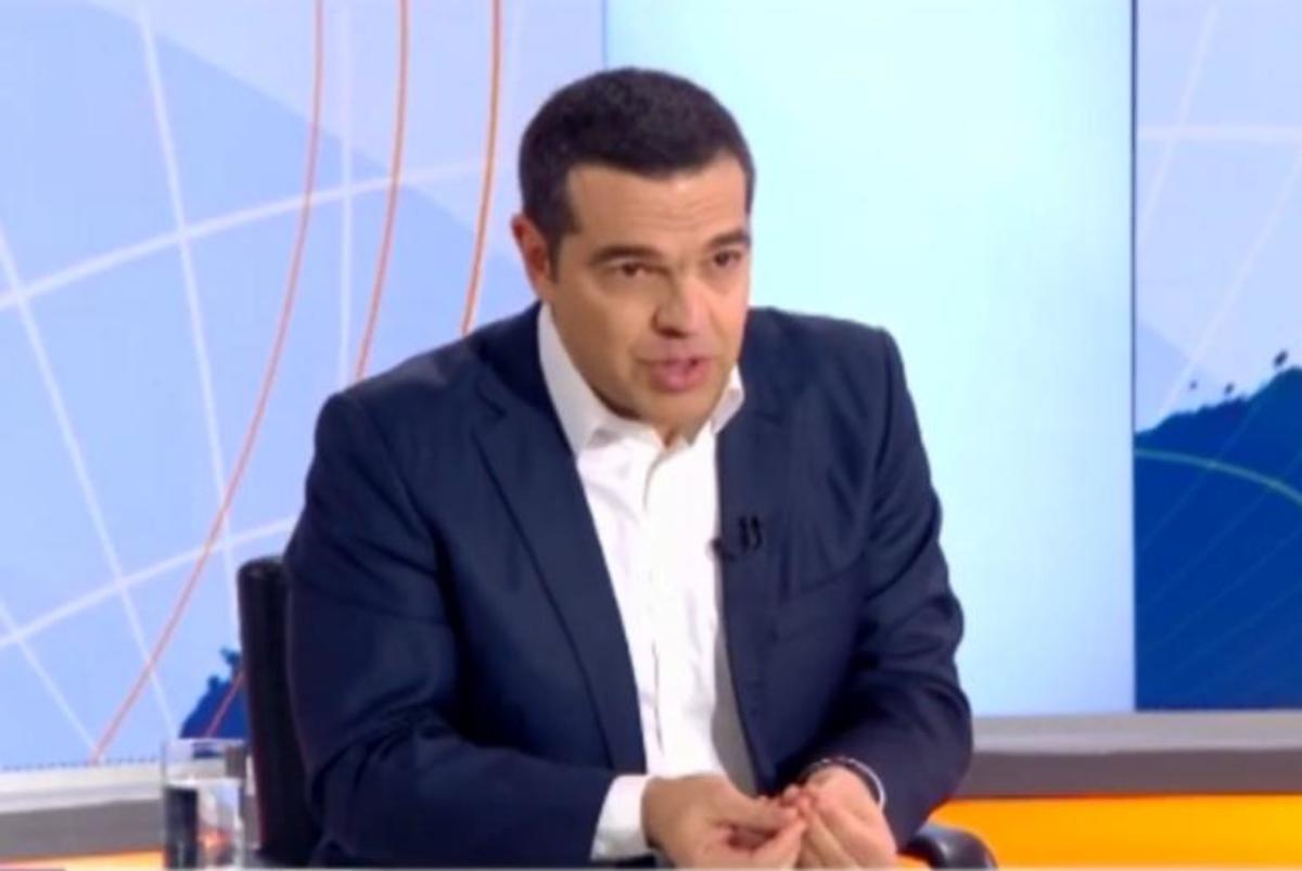 Τσίπρας: Η… ζημιά στο στούντιο και το βλέμμα απορίας! video