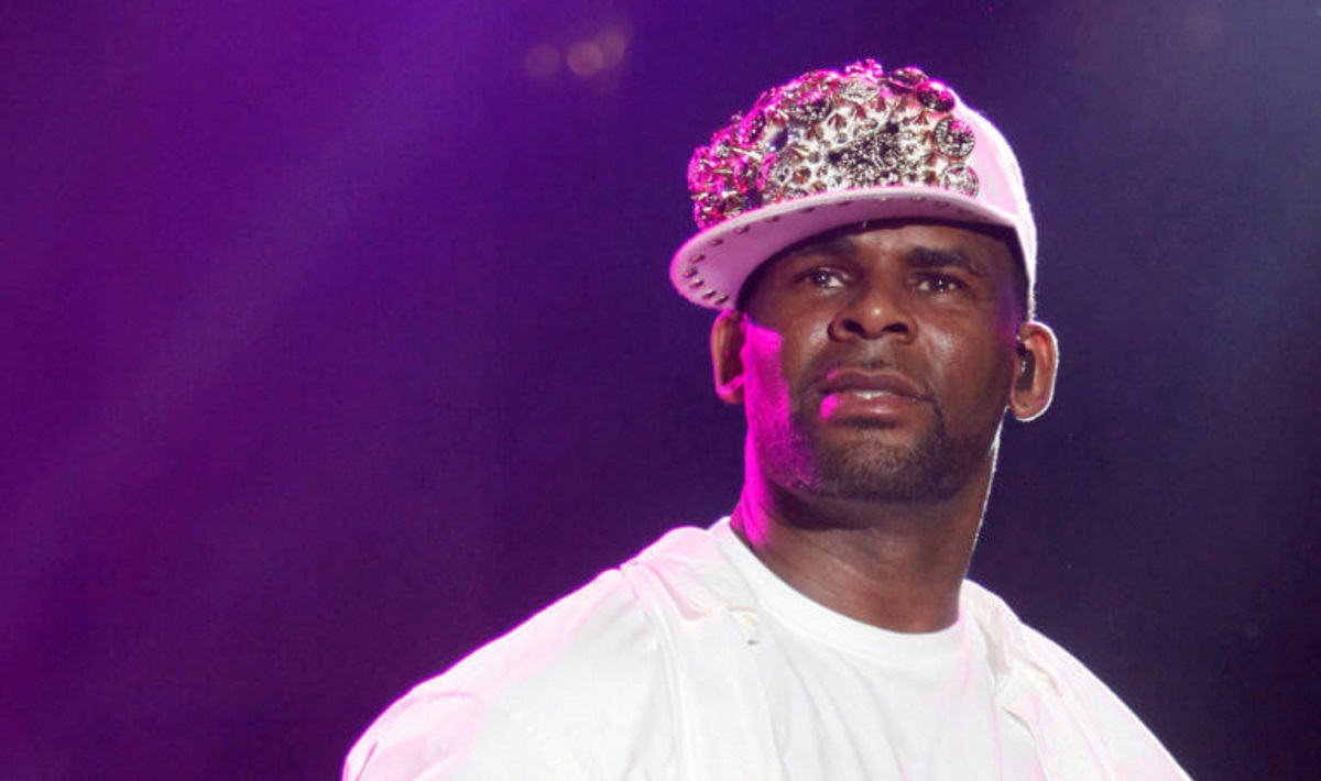 Ραγδαίες εξελίξεις! Κινδυνεύει μέχρι και με 70 χρόνια φυλακή ο R. Kelly για σεξουαλική κακοποίηση ανηλίκων!