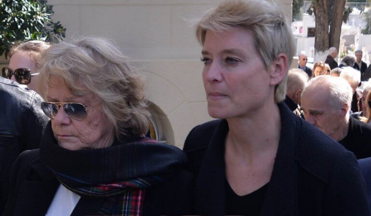 Φαίδων Γεωργίτσης: Συντετριμμένοι, η σύζυγος, η κόρη του και ο γιος του στο τελευταίο αντίο