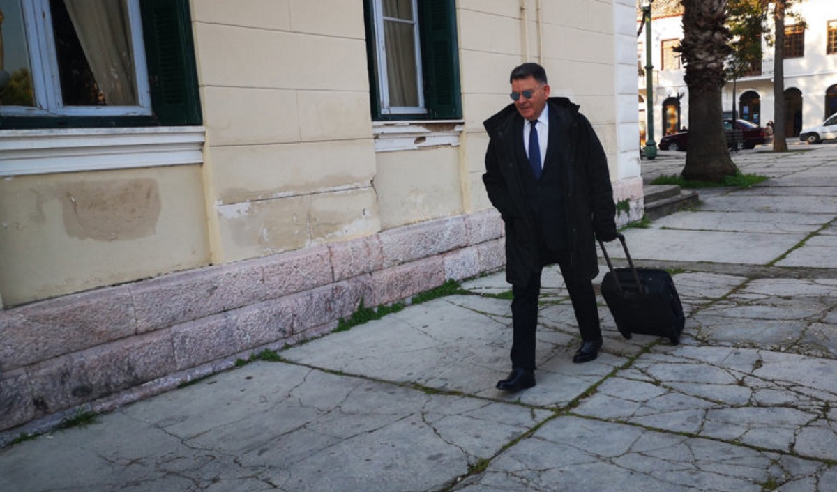 Οργισμένη ανακοίνωση Κούγια για το επεισόδιο με Λάκη Λαζόπουλο: Πέρασε δίπλα μου και γέλασε – Θα τα πούμε στα δικαστήρια!