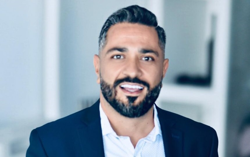 Λευτέρης Σουλτάτος: Δείτε φωτογραφία από τον πρώτο γάμο του – Αυτή είναι η πρώην σύζυγός του!