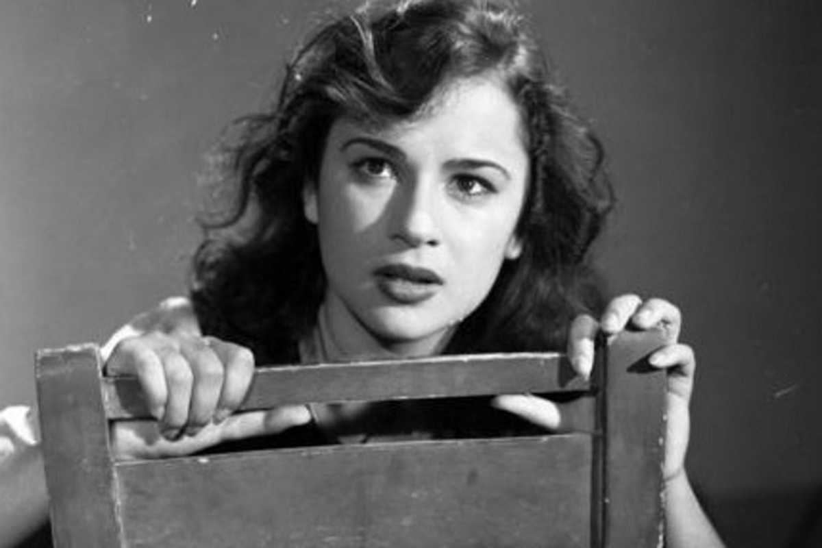 Αλίκη Βουγιουκλάκη: Όταν ήταν ακόμα μελαχρινή και διασκέδαζε με τον Μάριο Πλωρίτη!