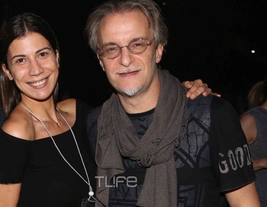 Μίλτος Πασχαλίδης: Η κούκλα σύντροφός του τον απόλαυσε στη σκηνή!