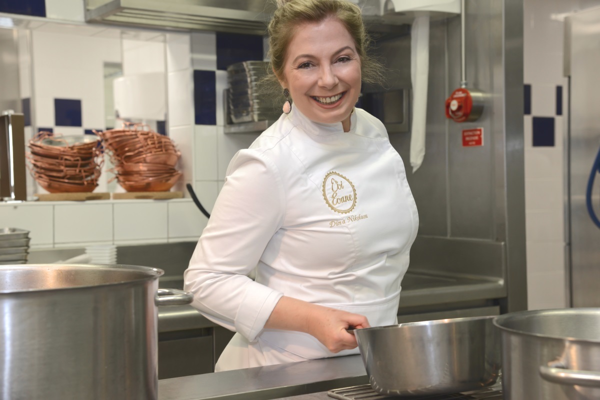 Ντίνα Νικολάου