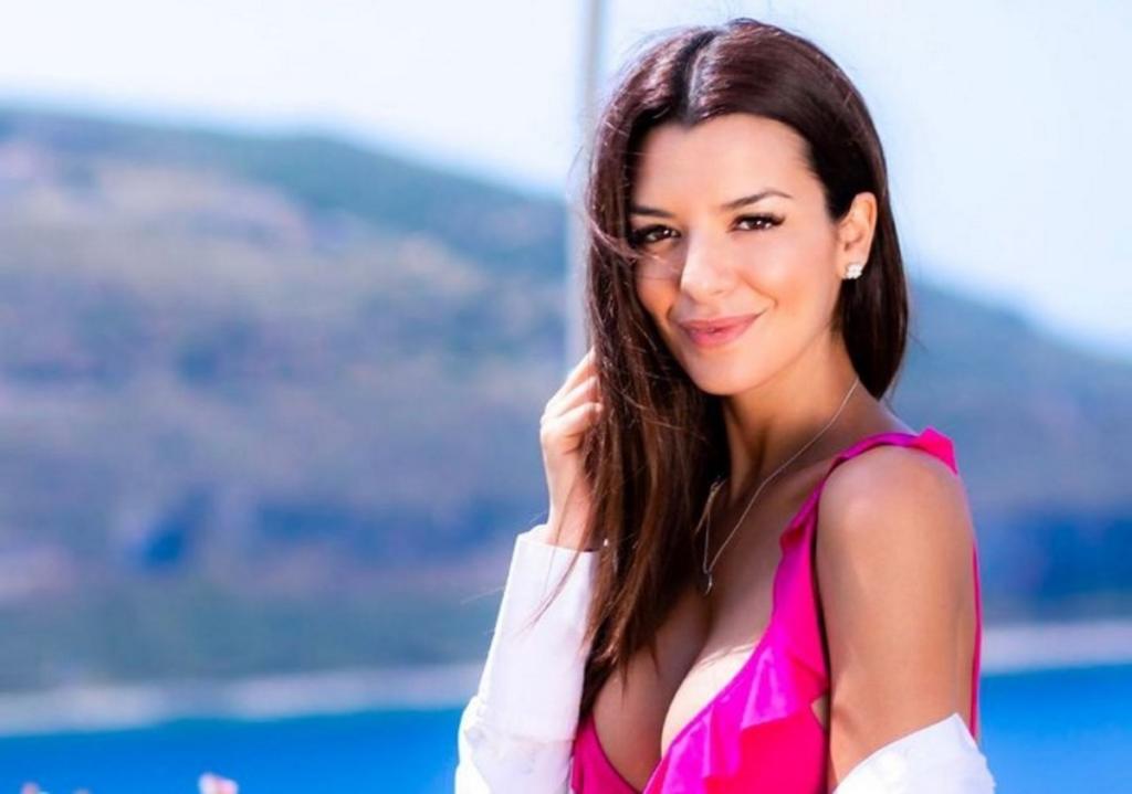 Νικολέττα Ράλλη