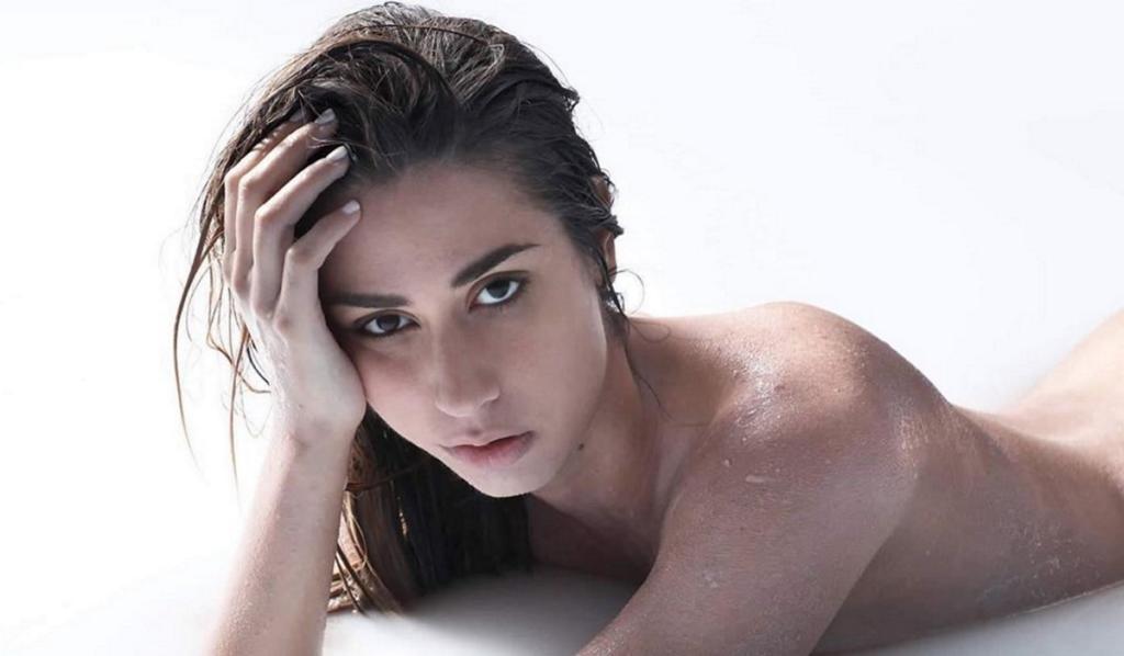 Έλενα Μαριπόσα