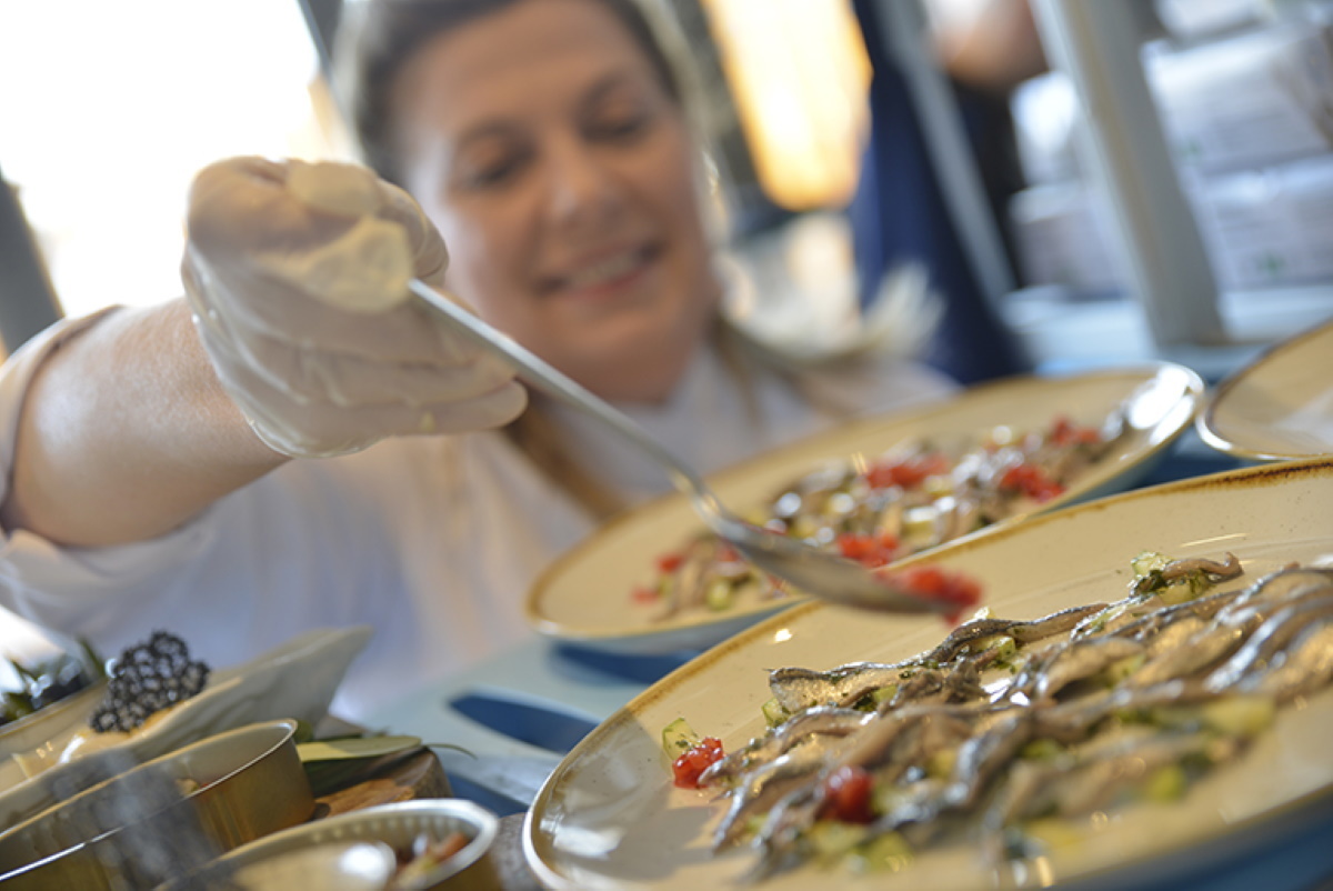 Ντίνα Νικολάου