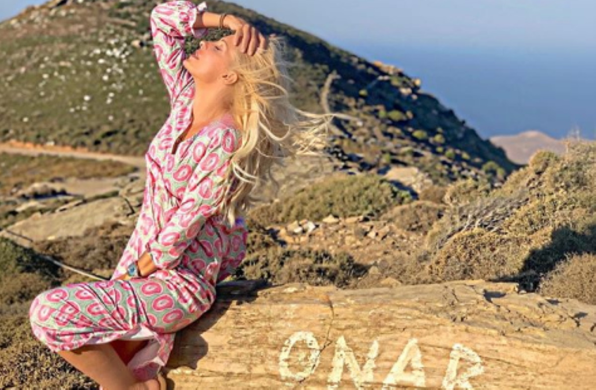 Ελένη Μενεγάκη: Προειδοποιεί όσους θέλουν να επισκεφθούν την Άχλα