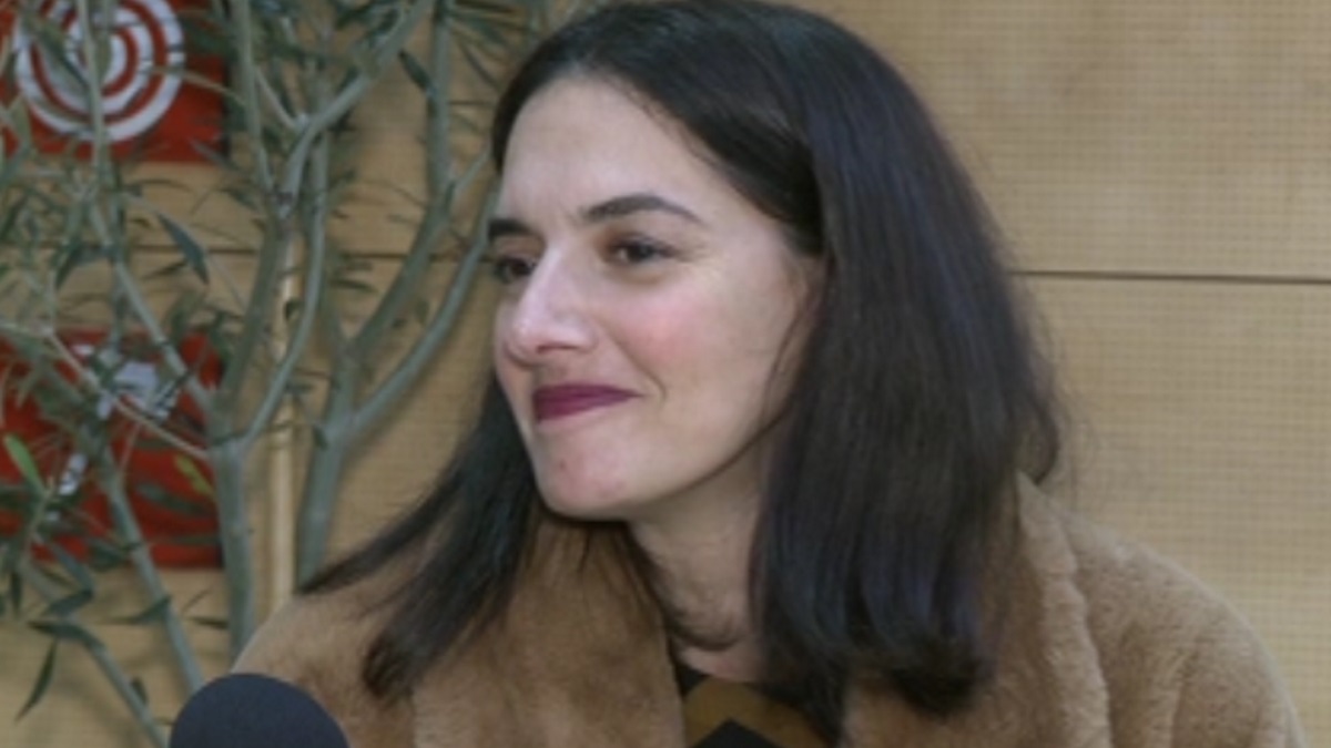 Νόνη Δούνια