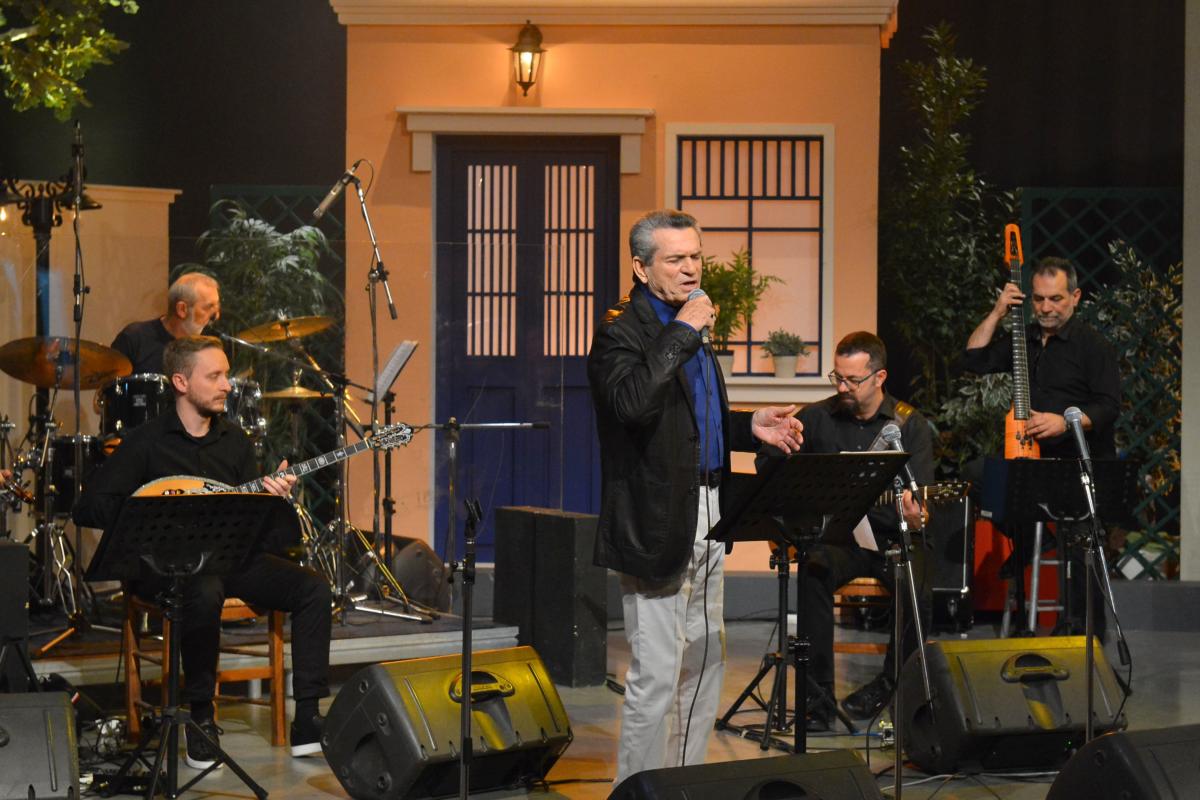 Αυλή των Χρωμάτων