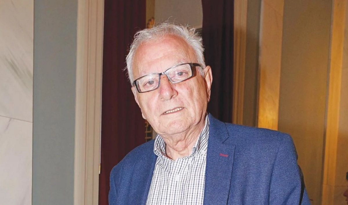 Κώστας Χαρδαβέλλας
