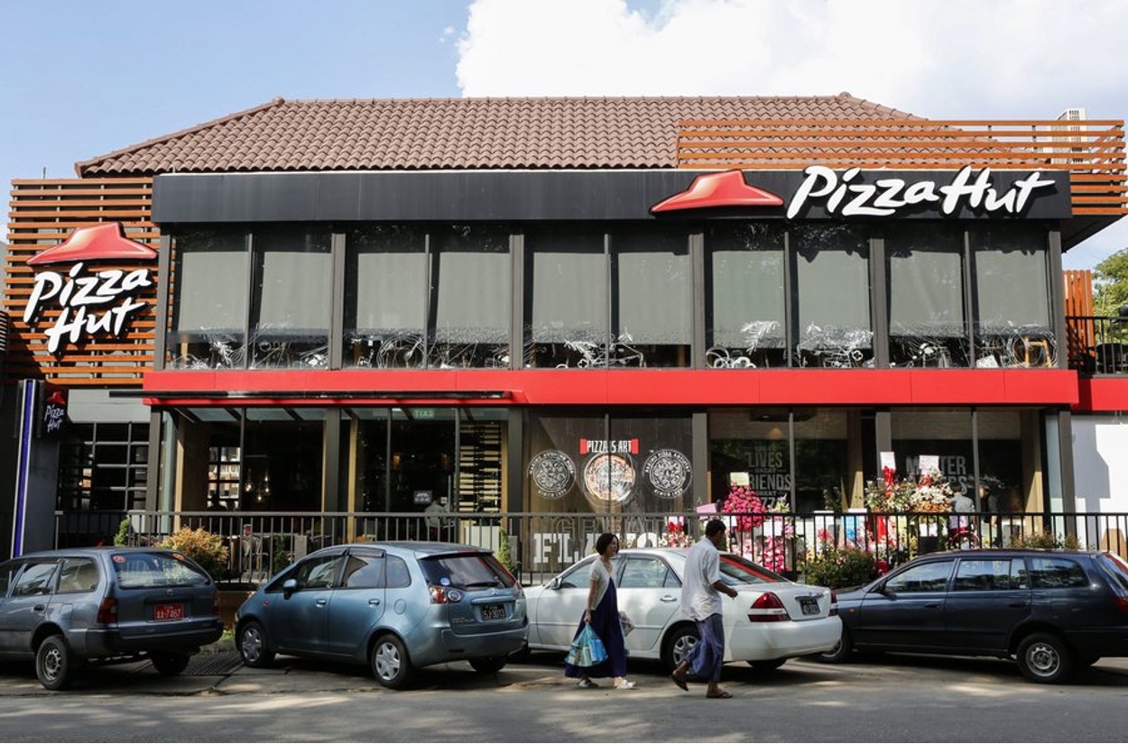 PIZZA HUT