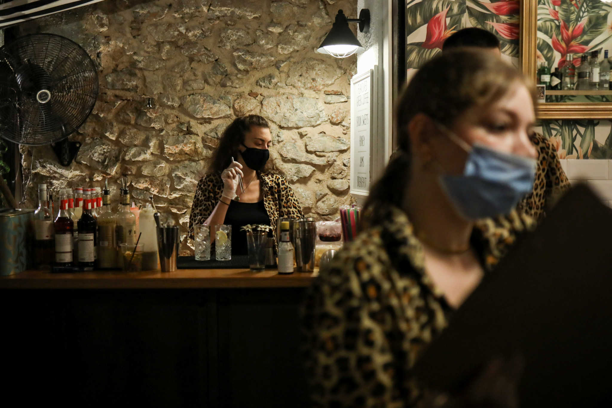 Κορονοϊός: Σε Θεσσαλονίκη και Καβάλα και πάλι τα “πρωτεία” των νέων κρουσμάτων