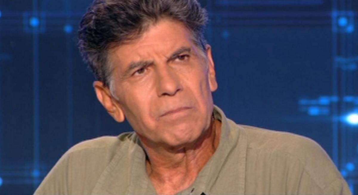 Γιάννης Μπέζος