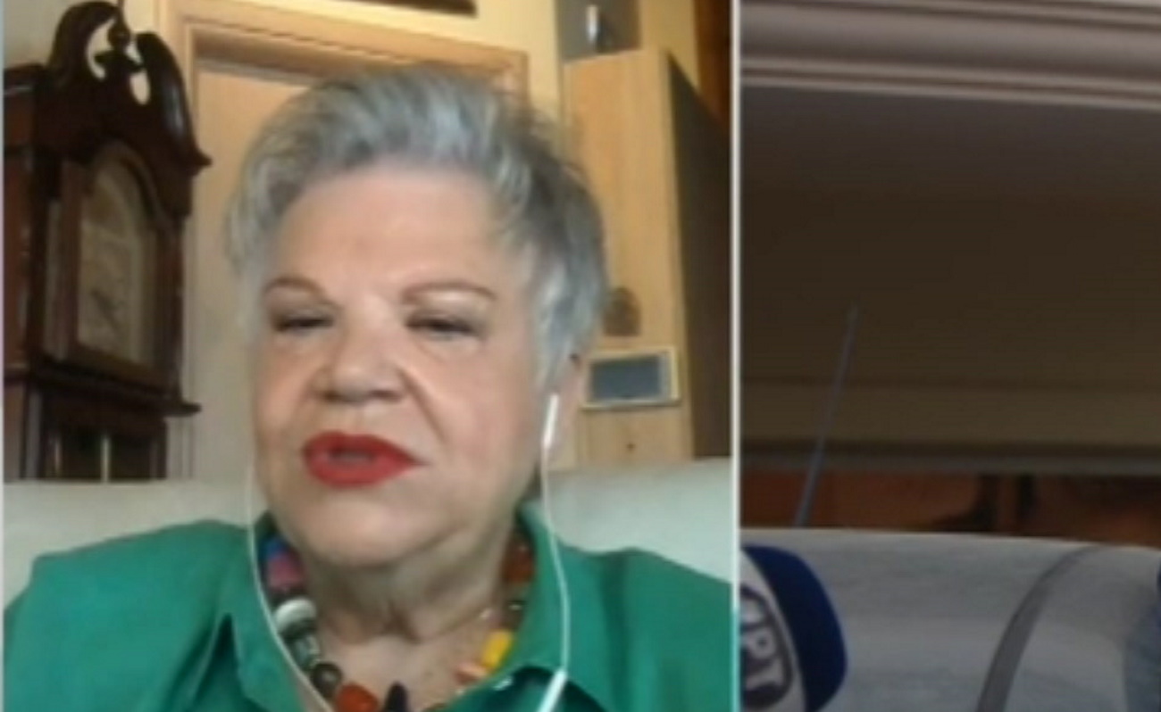 Τένια Μακρή
