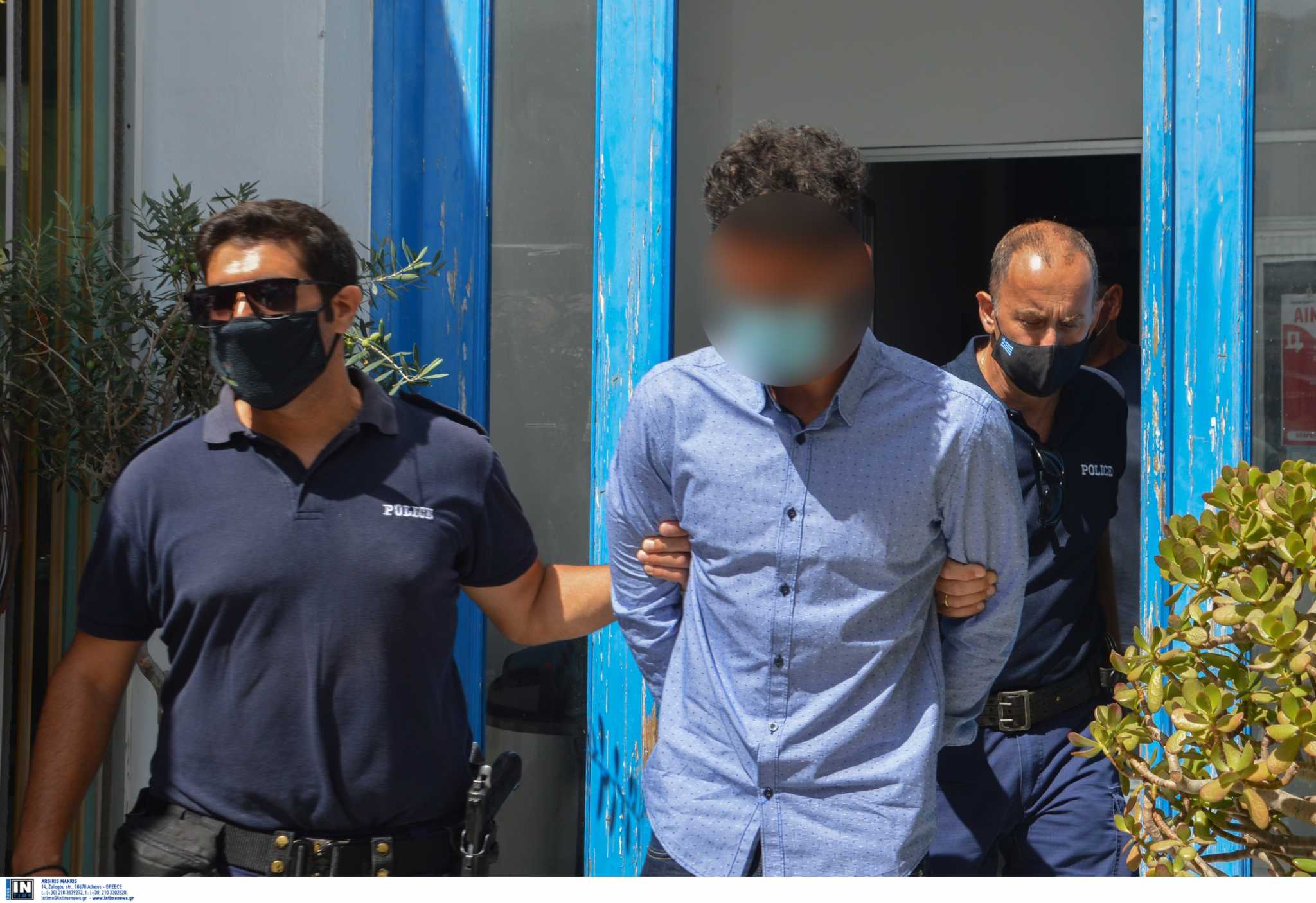 Πατέρας Γαρυφαλλιάς: “Να σαπίσει στη φυλακή ο δολοφόνος του παιδιού μου”