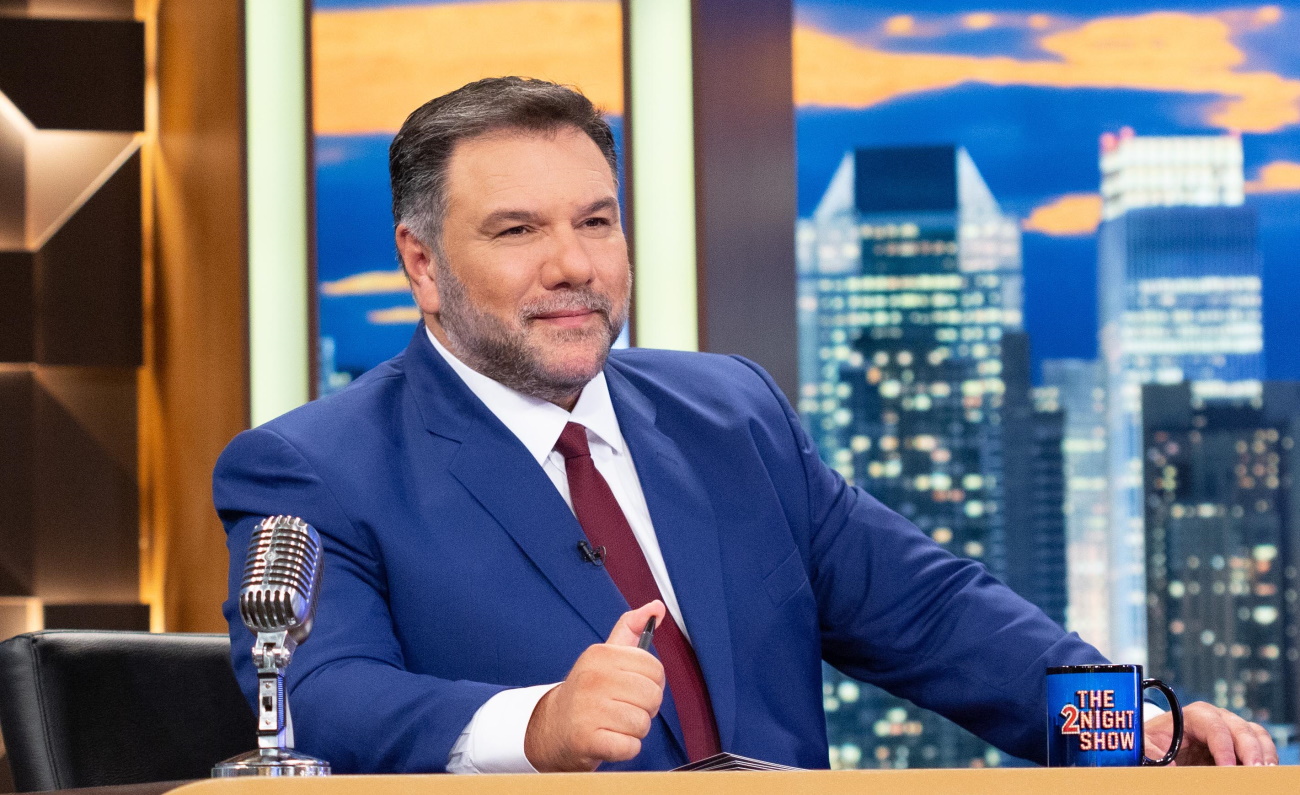 Γρηγόρης Αρναούτογλου: Αυτοί θα είναι οι καλεσμένοι στην πρεμιέρα του The 2night Show
