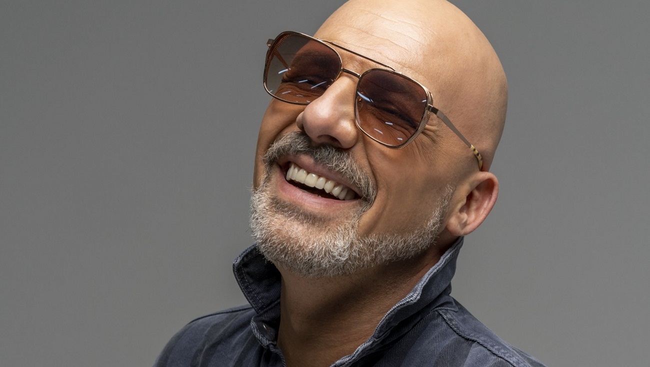 Νίκος Μουτσινάς