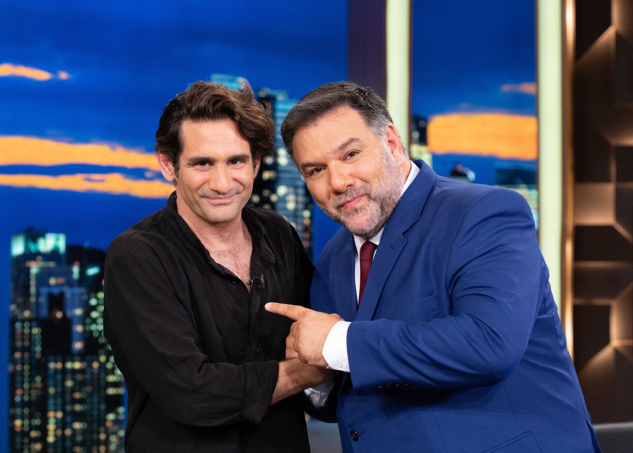The 2night Show: Πρεμιέρα απόψε για τον Γρηγόρη Αρναούτογλου