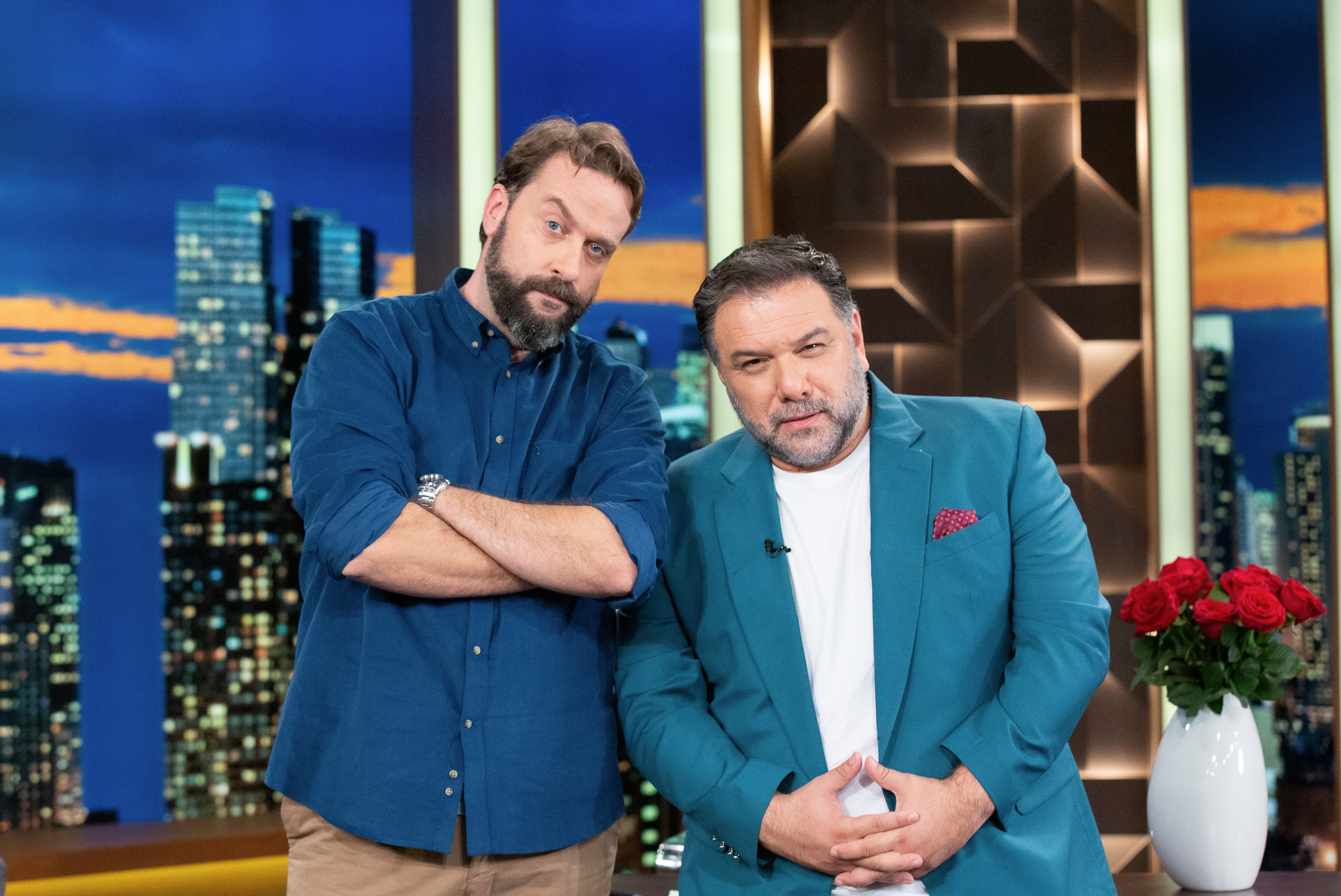 THE NIGHT SHOW ΡΟΥΜΠΟΣ